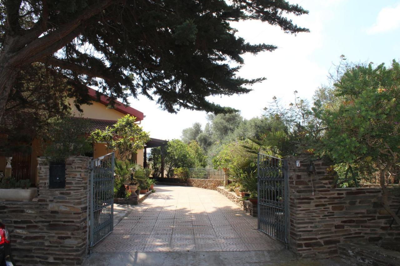 Bed and Breakfast La Mansarda Biancareddu Екстер'єр фото
