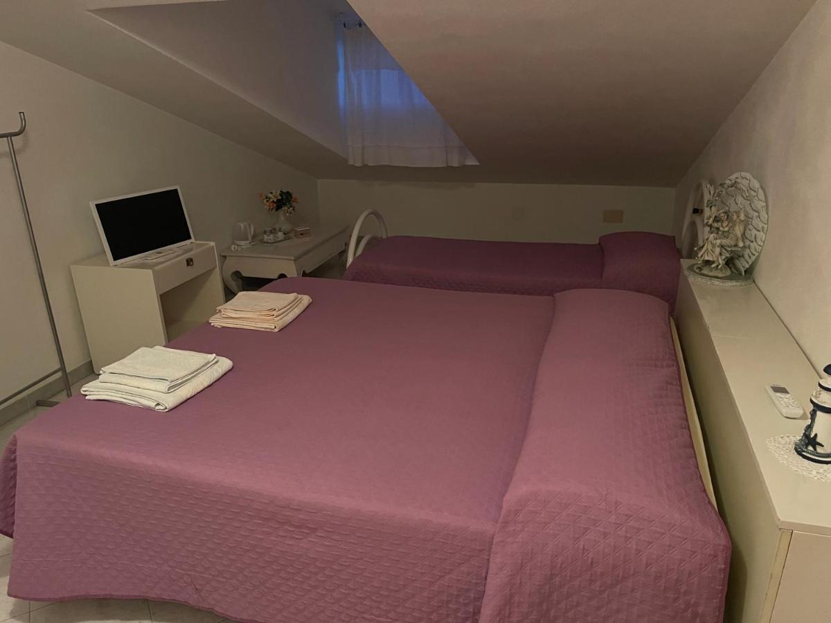 Bed and Breakfast La Mansarda Biancareddu Екстер'єр фото