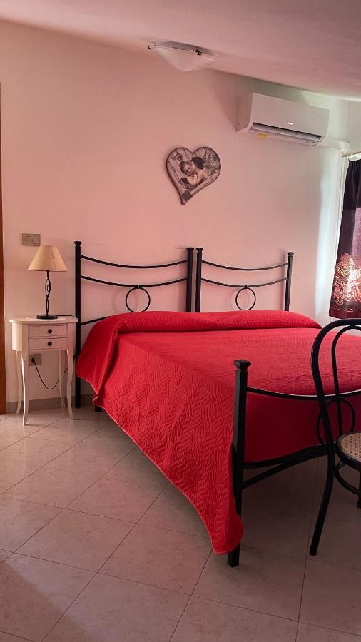Bed and Breakfast La Mansarda Biancareddu Екстер'єр фото